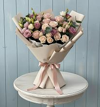 Букет цветов из:  Розы и Лизиантусы в Паниково