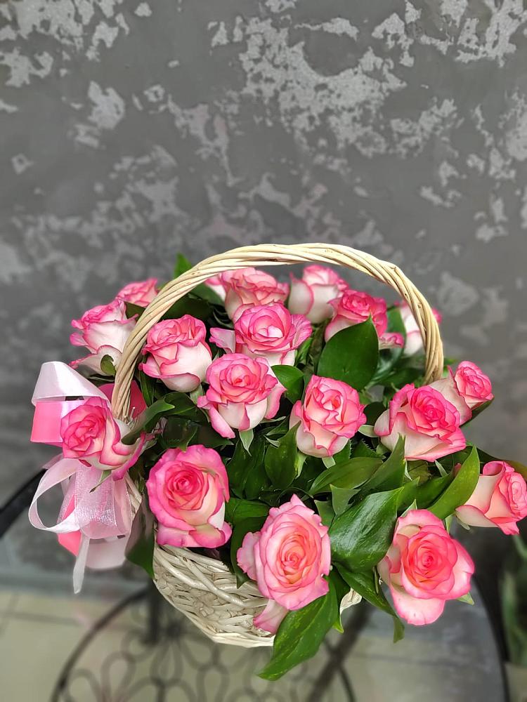 Цветочная композиция из Розы в корзине в Паниково