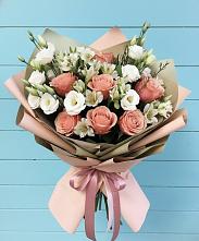 Букет цветов из:  Розы, Альстромерии и Лизиантусы в Паниково