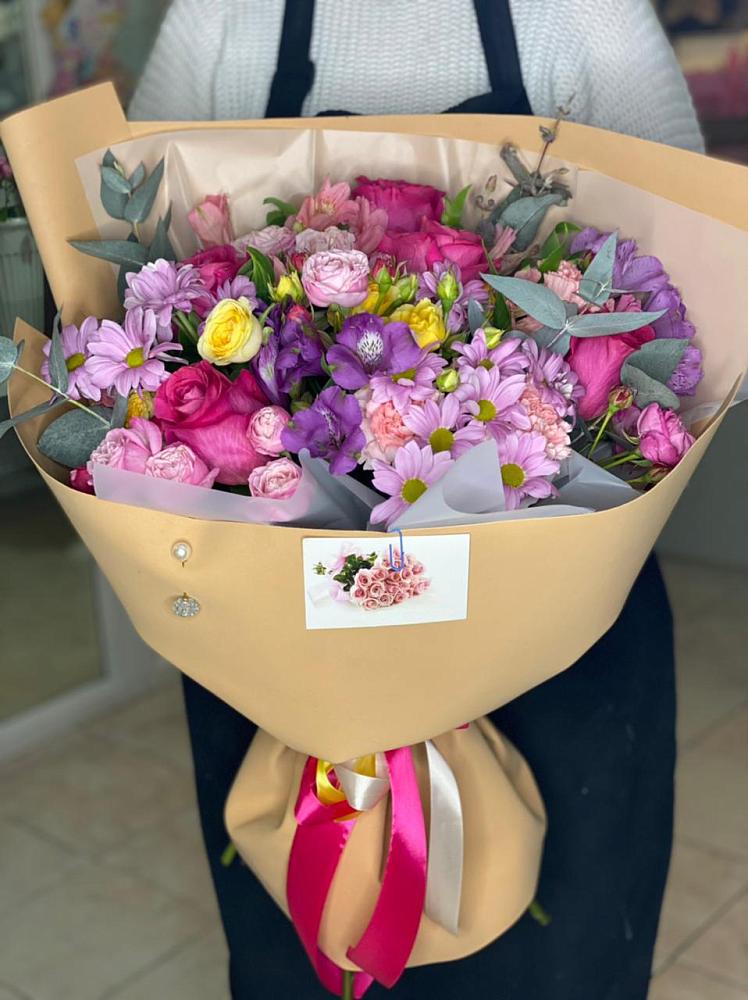 Букет цветов из: Хризантемы, Гвоздики и Альстромерии в Паниково