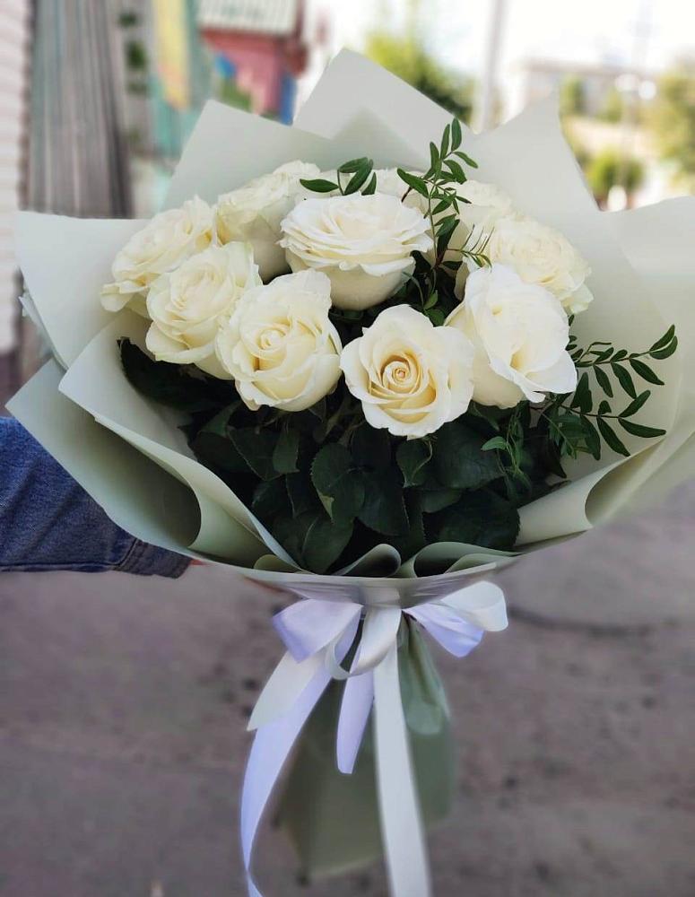 Букет Белые розы Проуд в Паниково