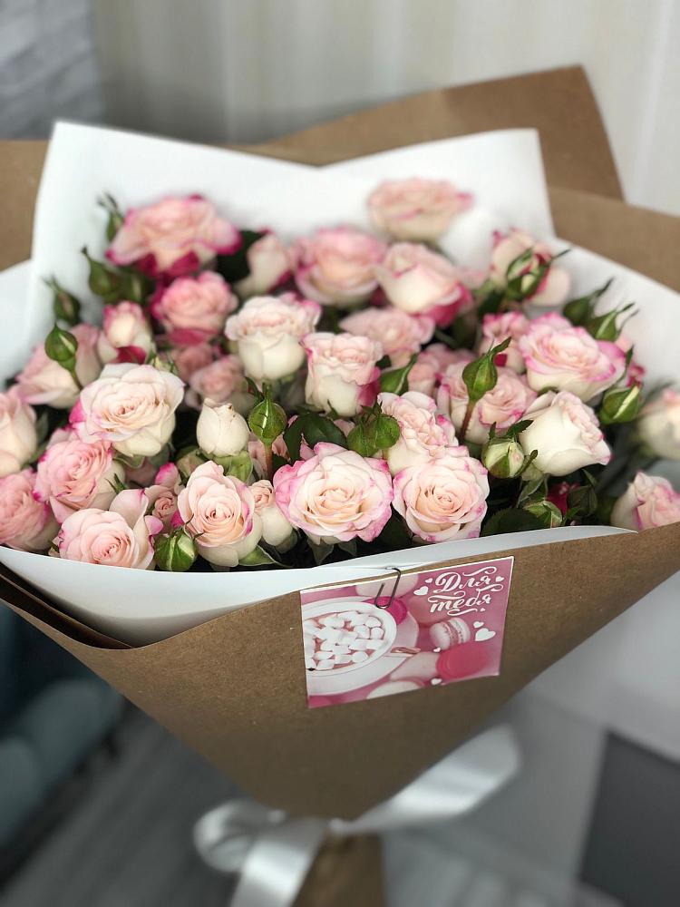 Букет цветов из: Розы в Паниково