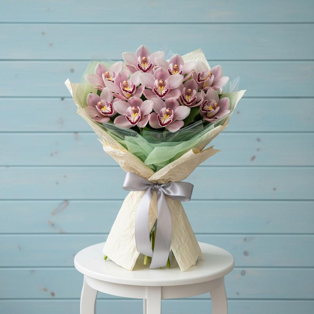 Букет цветов из: Орхидеи и Розы в Паниково