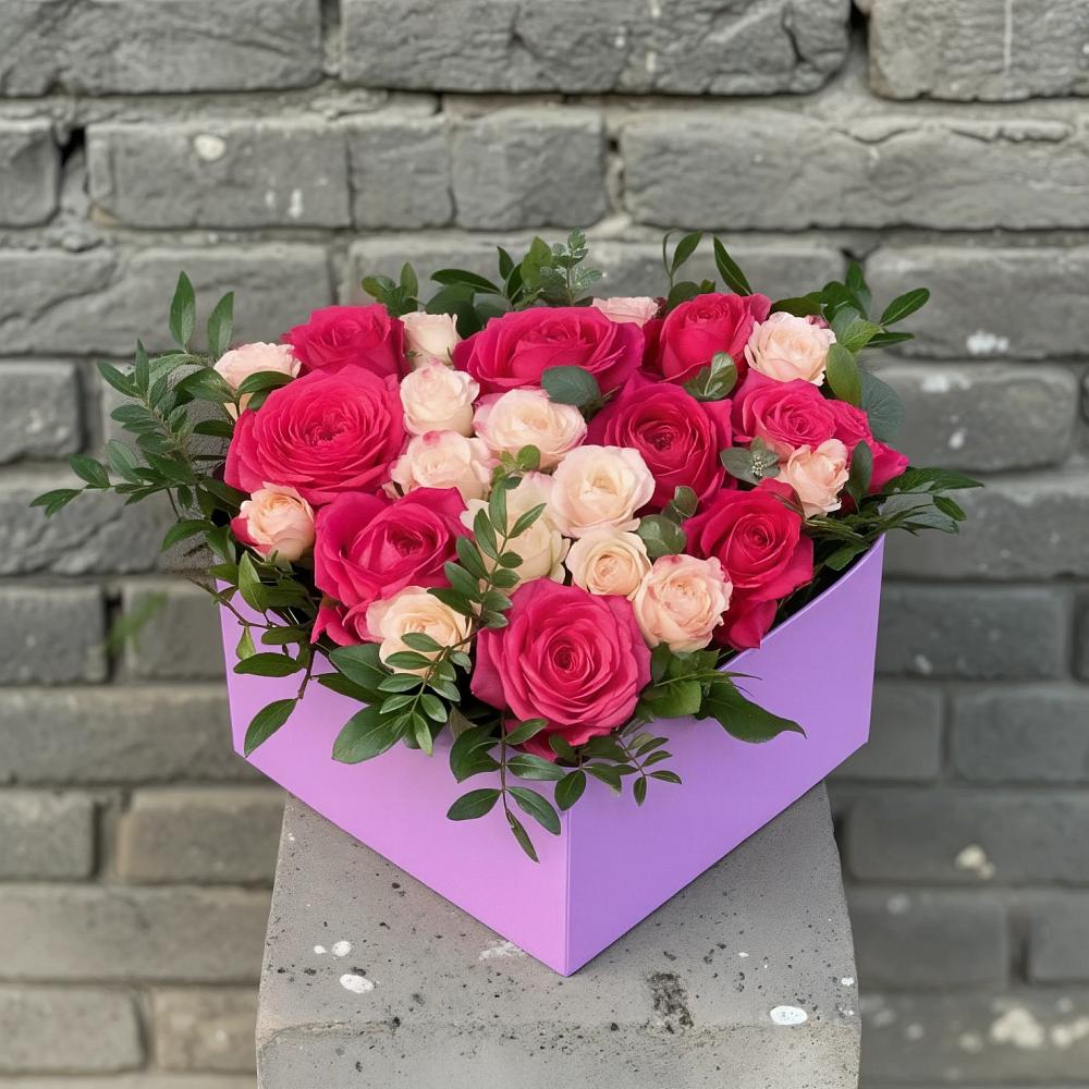 Цветочная композиция из Розы в коробке в Паниково