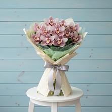 Букет цветов из:  Орхидеи и Розы в Паниково