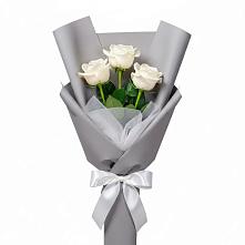 Букет 3 белые розы в Паниково