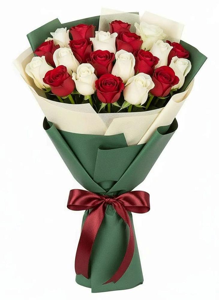 Букет Микс из красных и белых роз в Паниково