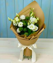 Букет цветов из:  Хризантемы и Лизиантусы в Паниково