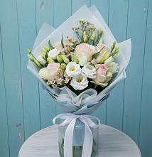 Букет цветов из:  Розы и Лизиантусы в Паниково
