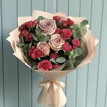 Букет цветов из:  Гвоздики и Розы в Паниково