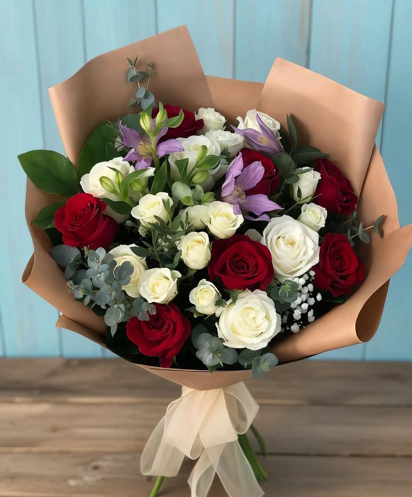 Букет цветов из: Розы и Альстромерии в Паниково