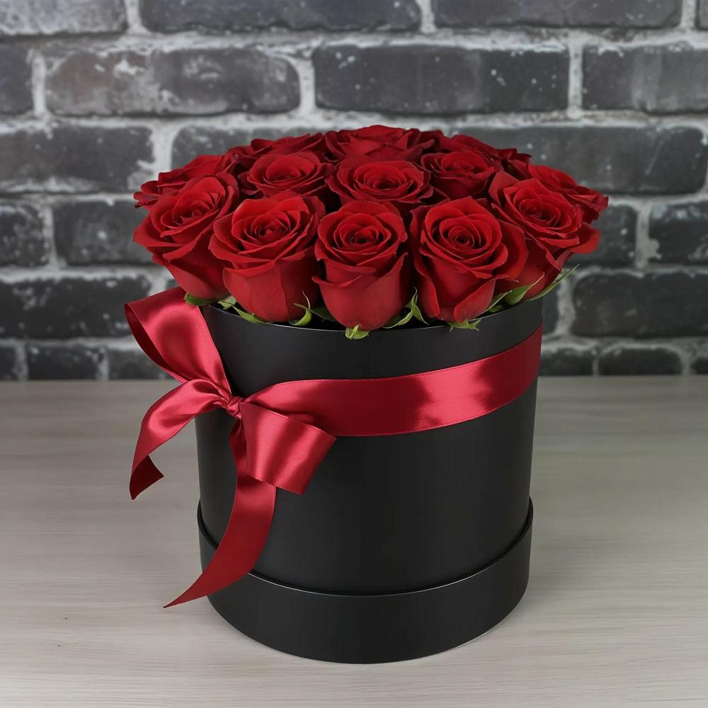 Цветочная композиция из Розы в шляпной коробке в Паниково