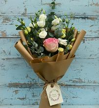 Букет цветов из:  Розы и Лизиантусы в Паниково