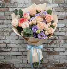 Букет цветов из:  Розы, Лизиантусы и Гвоздики в Паниково