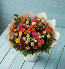 Букет Микс из разноцветных кустовых роз в Паниково
